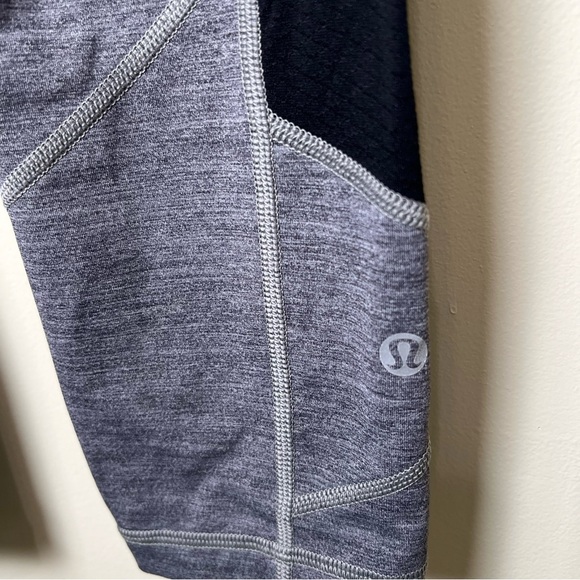 Lululemon Women’s Pace Rival Crop Leggings Black Gray Size 4 Pockets Mid Rise - Picture 4 of 13